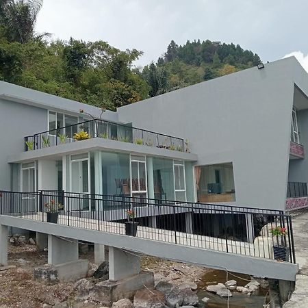 Tiara Bunga Hotel & Villa Balige Luaran gambar