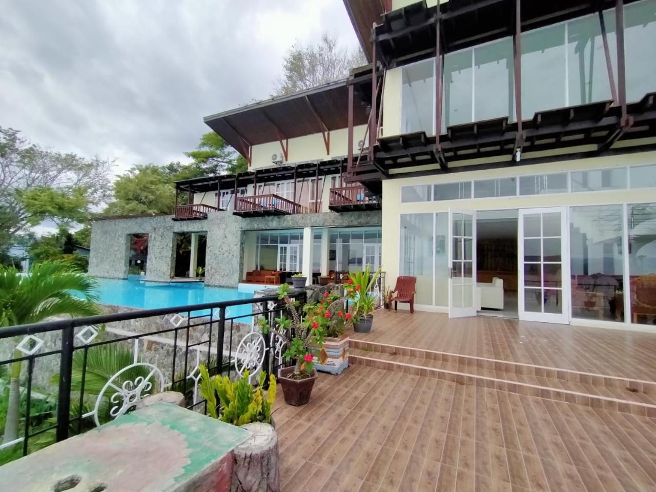Tiara Bunga Hotel & Villa Balige Luaran gambar