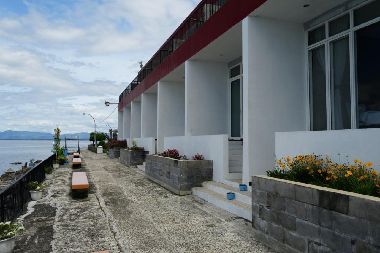 Tiara Bunga Hotel & Villa Balige Luaran gambar