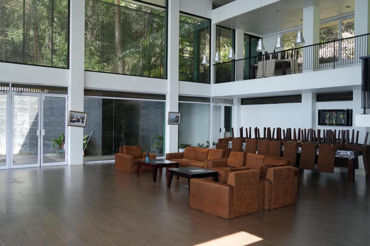 Tiara Bunga Hotel & Villa Balige Luaran gambar