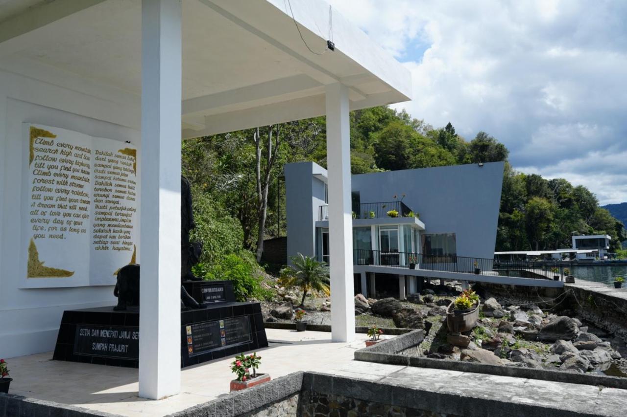 Tiara Bunga Hotel & Villa Balige Luaran gambar