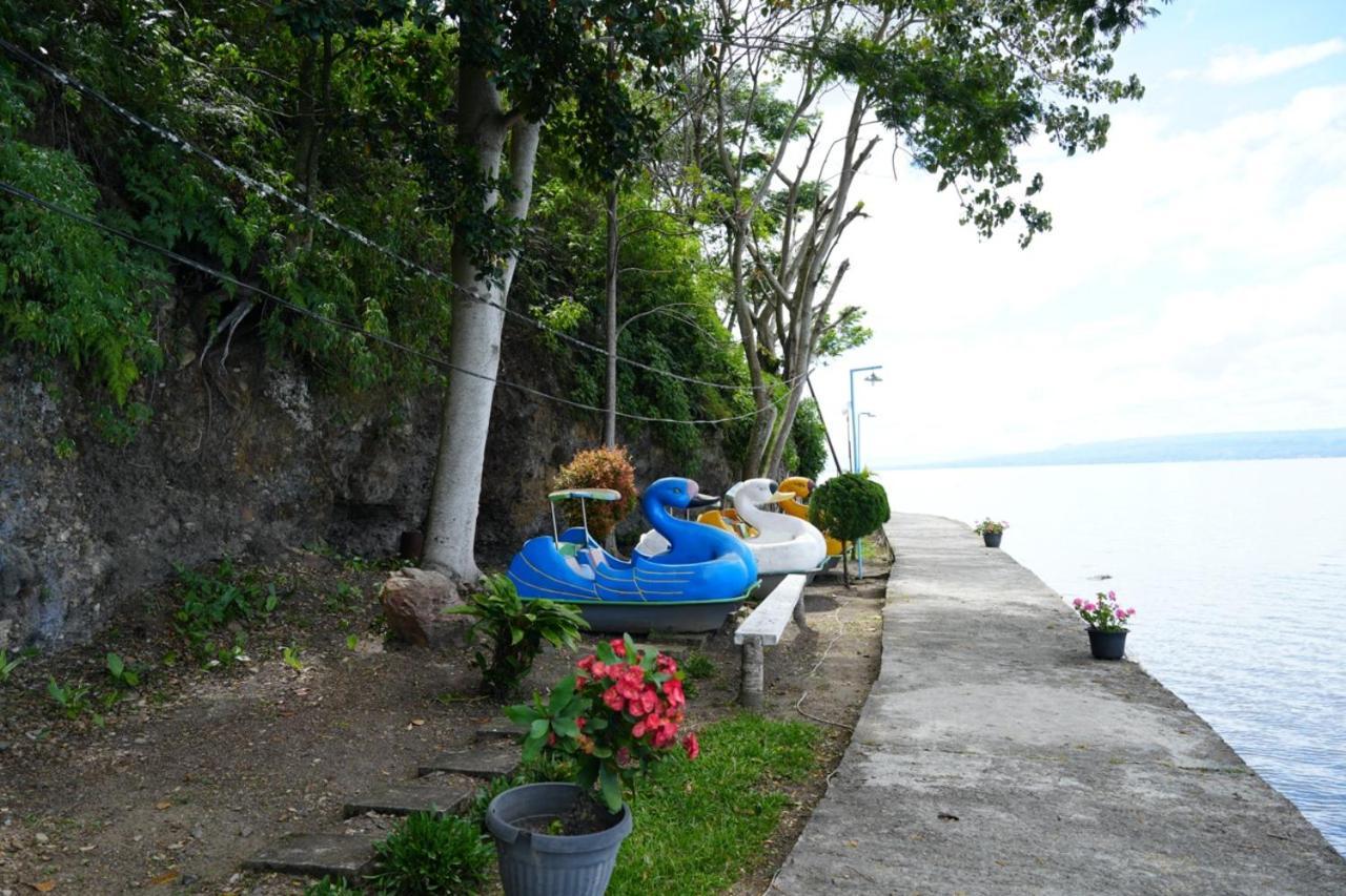 Tiara Bunga Hotel & Villa Balige Luaran gambar