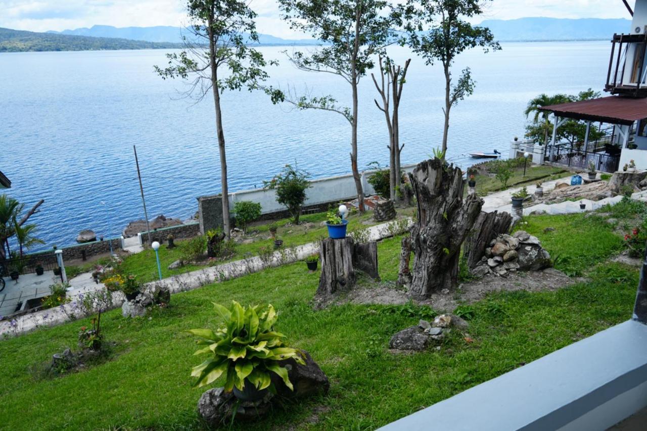 Tiara Bunga Hotel & Villa Balige Luaran gambar
